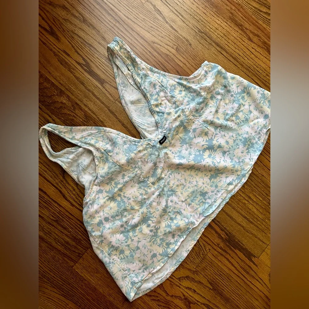 RVCA Floral Cropped Tank Top - Picture 6 of 8